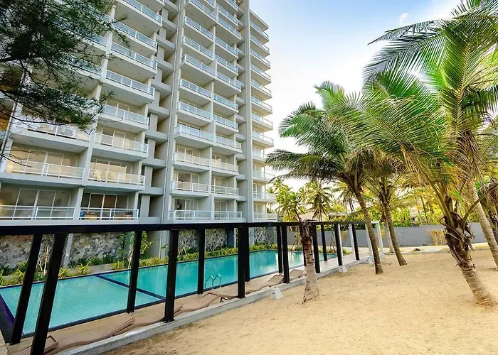 Masa Beach Front Apartment Uswetakeiyawa