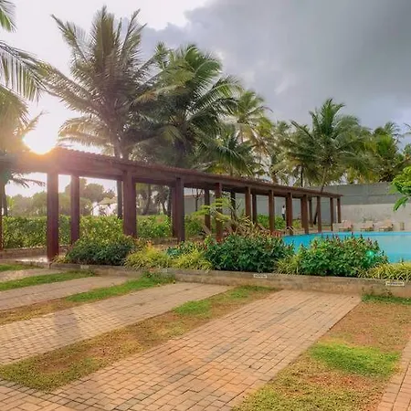 Masa Beach Front Apartment Uswetakeiyawa Ja-Ela Exterior photo